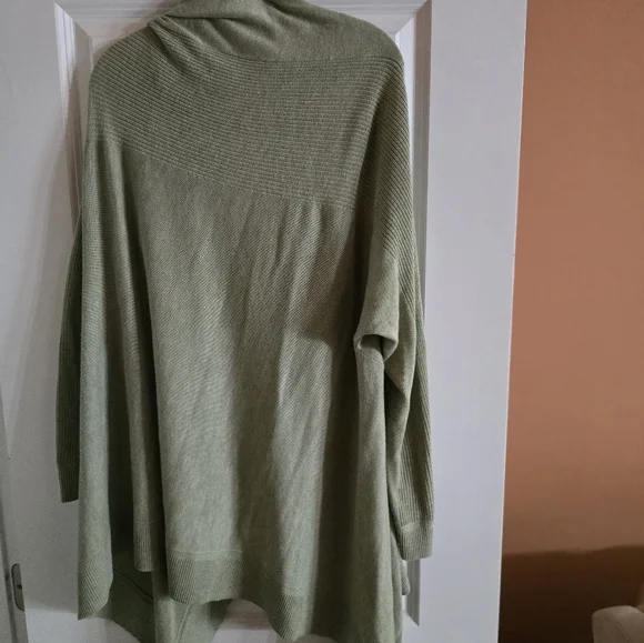 Lululemon Cardigan - Picture 3 of 8